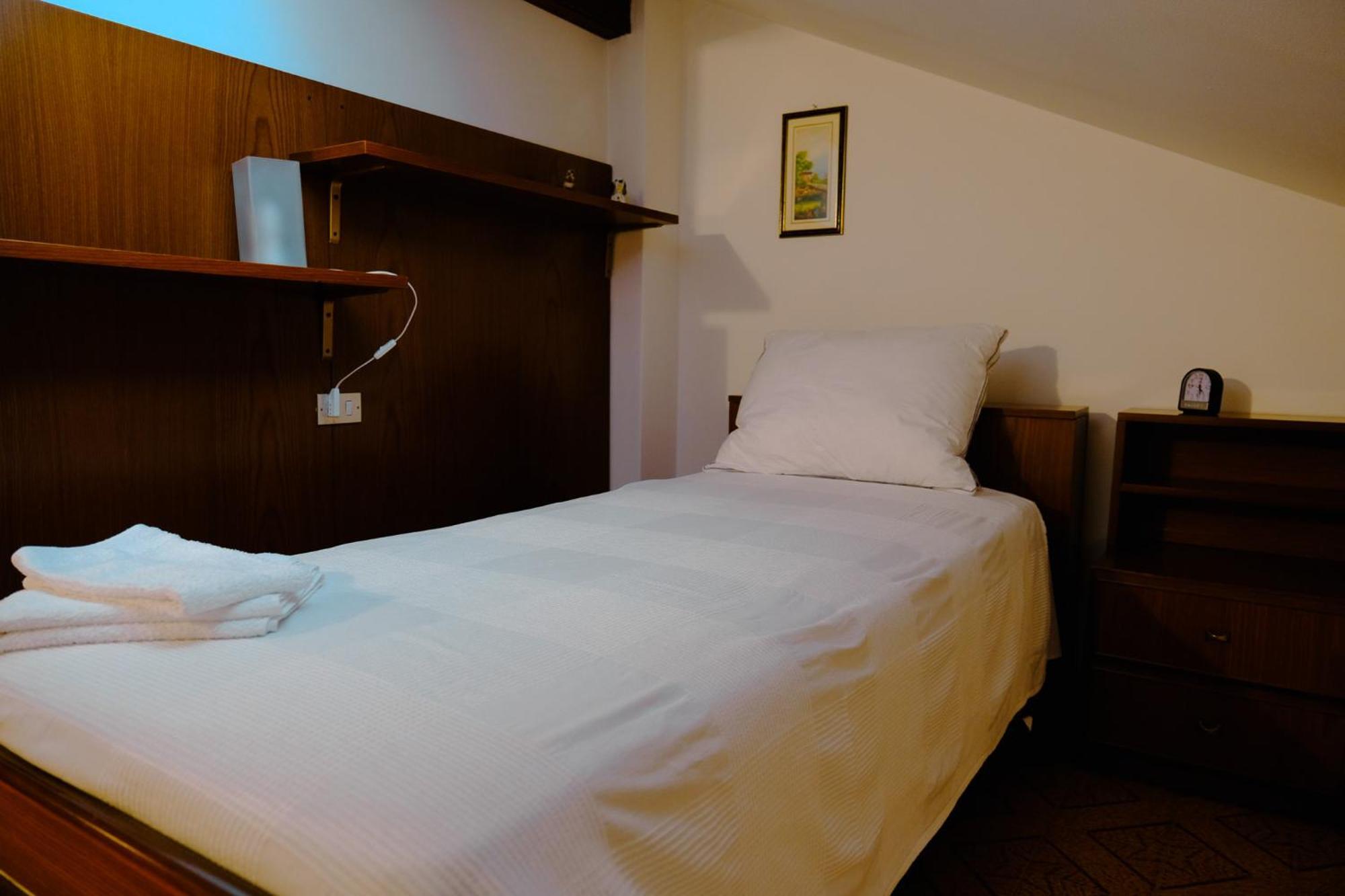 La Casa Dei Perci Apartment วาเรนนา ภายนอก รูปภาพ
