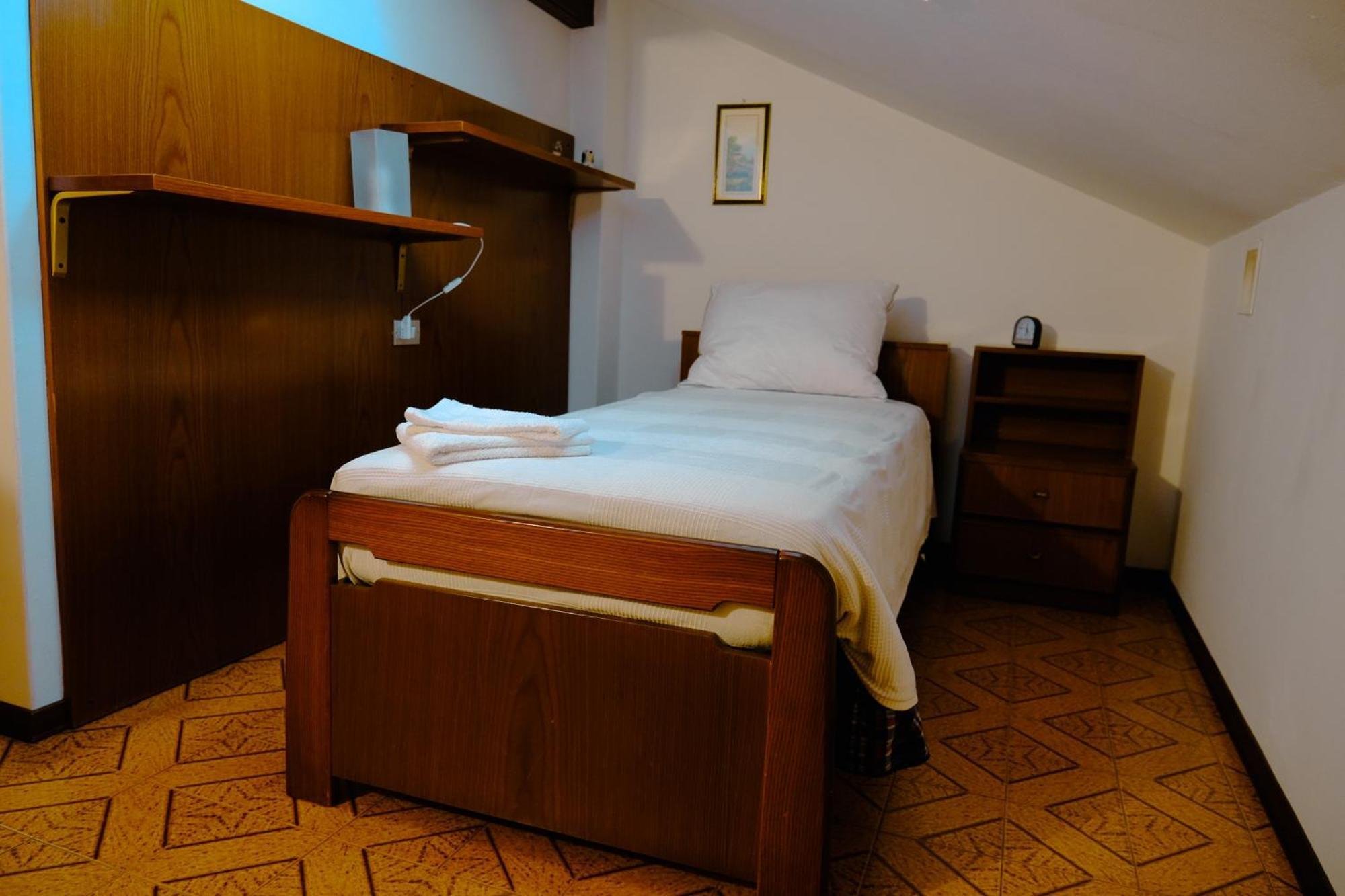 La Casa Dei Perci Apartment วาเรนนา ภายนอก รูปภาพ