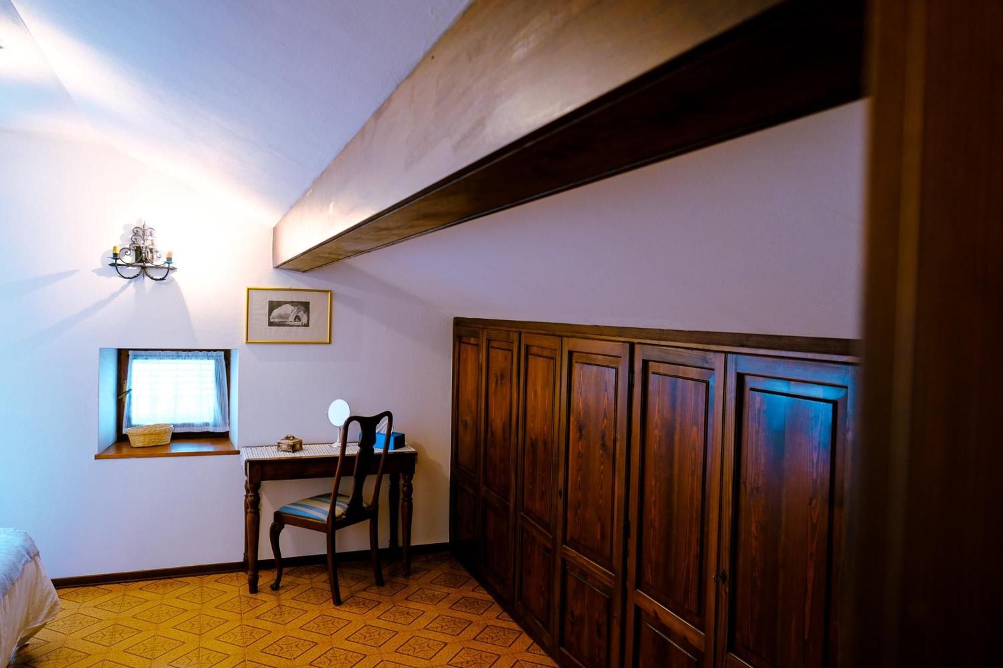 La Casa Dei Perci Apartment วาเรนนา ภายนอก รูปภาพ