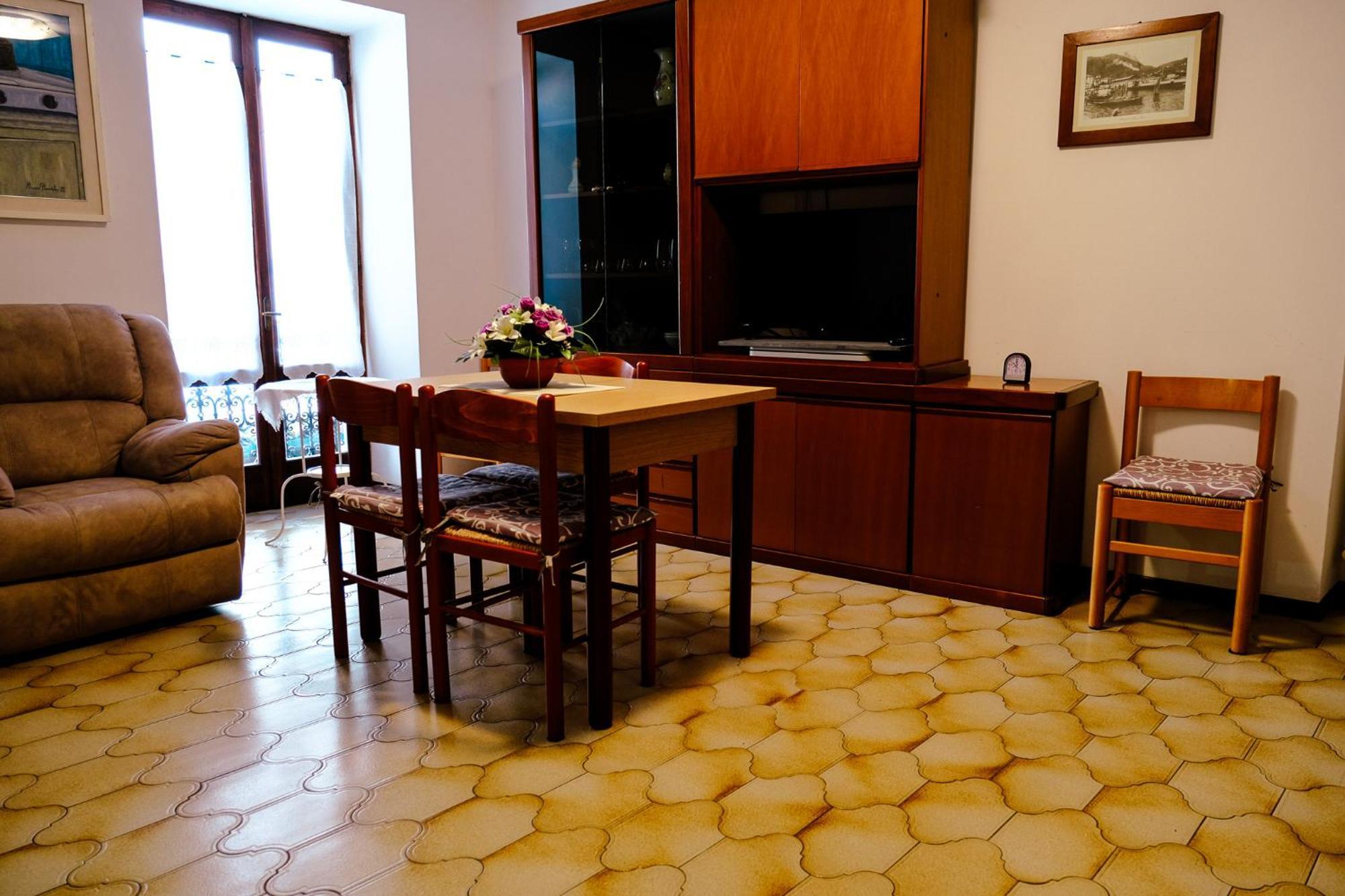 La Casa Dei Perci Apartment วาเรนนา ภายนอก รูปภาพ