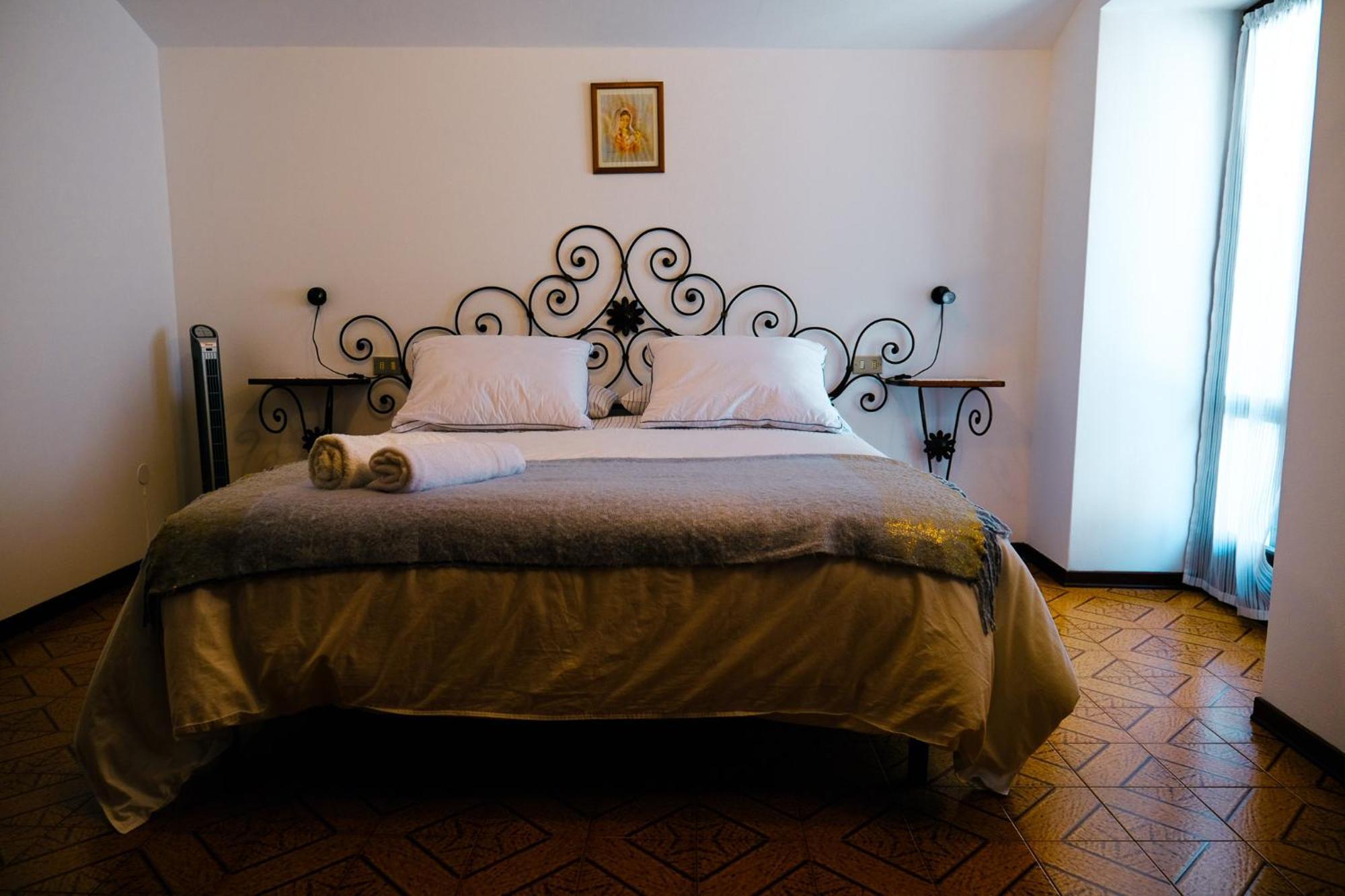 La Casa Dei Perci Apartment วาเรนนา ภายนอก รูปภาพ